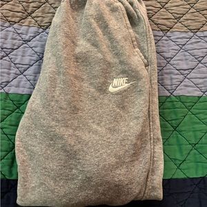 Nike Gray Casual Joggers Relaxed Fit